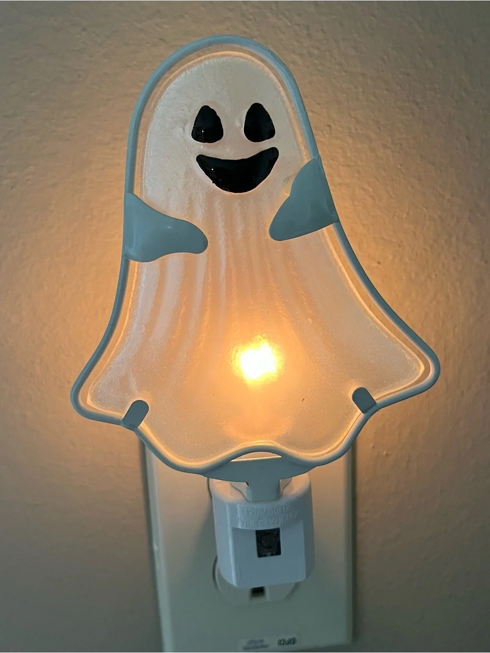 Kirkland's Home Halloween Ghost Night Light NIB Swivel Plug Light Sensor